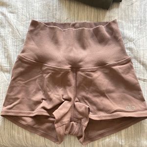 Alo shorts